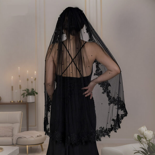 Exquisite Lace Black Veil Pearl Bridal Veil - Image 2