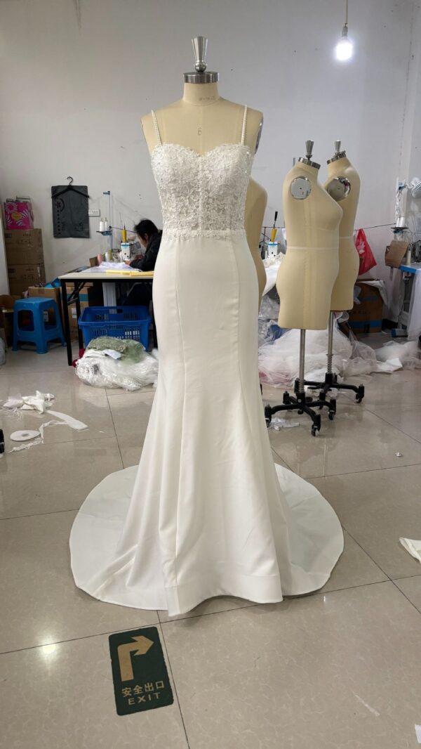 White Simple Trip Shoot Fishtail Bridal Tube Top Wedding Dress - Image 2